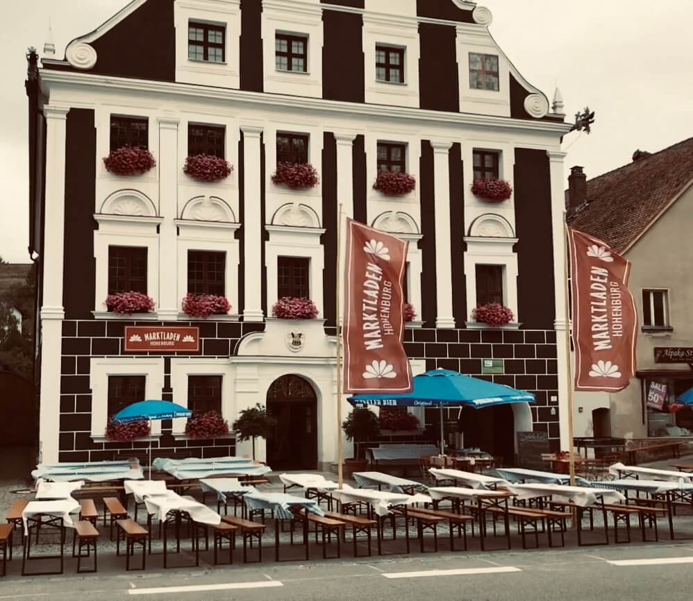 Marktladen und Café